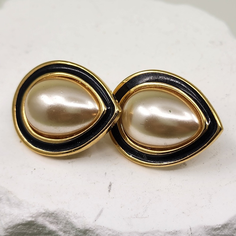 Napier Vintage Faux Pearl Black Enamel Gold Tone Clip On Earrings Statement